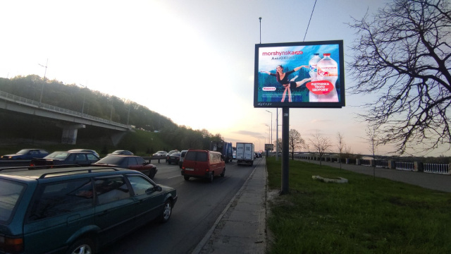 Led екран/Відеоборд, Київ, Набережне шосе (500м. від Наводницького парку) рух до мосту Метро