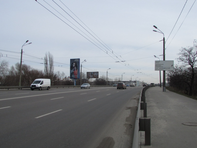 Беклайт, Киев, Лугова, шляхопровід з вул Богатирська (рух в бік Оболоні), ліворуч