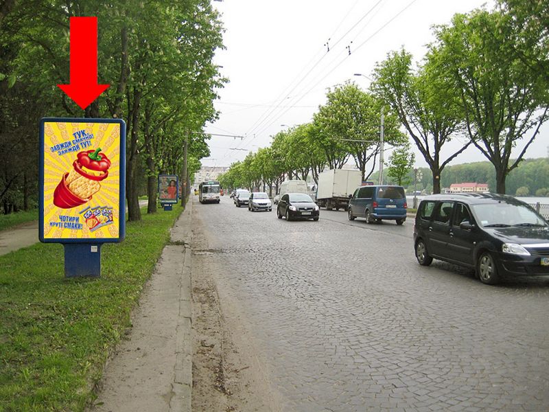 Ситилайт, Тернополь, Руська вул., біля парку "Топільче", дамба, з центру