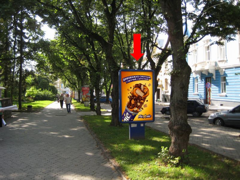 Ситилайт, Тернополь, Чорновола вул., 4, біля Укртелекому, в бік Театрального майдану