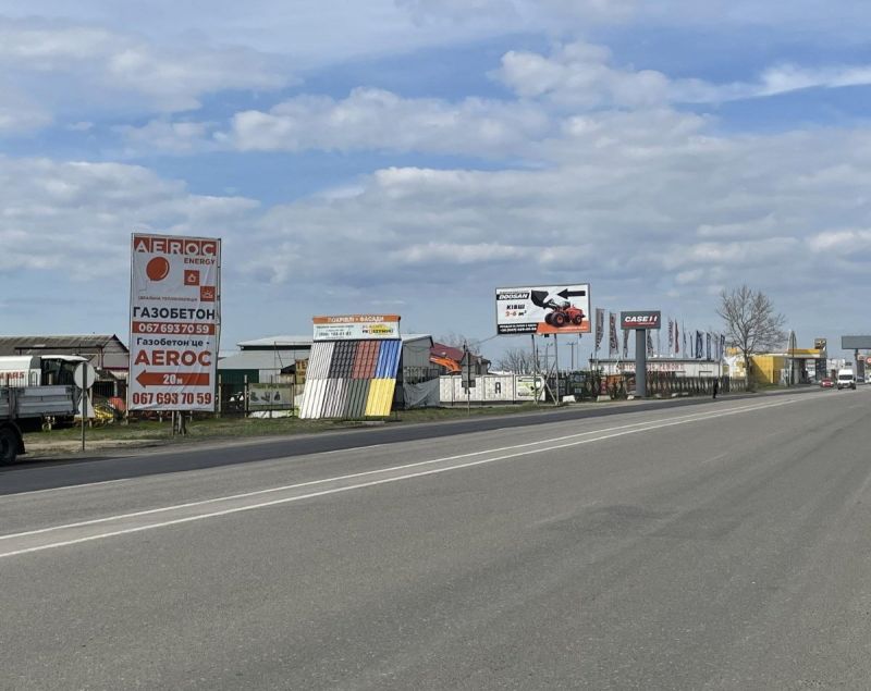 Білборд/Щит, Траси, Объездная дорога, транспорт направляется в г. Одесса (0,5 км от 2х столбов). Напротив рынок Анжелика, АЗС ОККО.