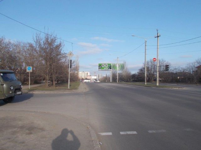 Білборд/Щит, Одеса, Південна  дорога 40  - Кишинівська вул. (з центру)  (лівий)