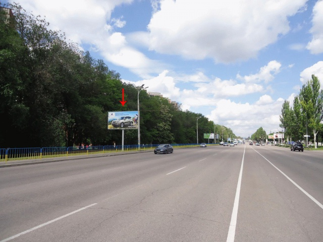 Білборд/Щит, Дніпро, Запорізьке шосе, навпроти автосалону Тойота та МЦ "Biennale"/Запорожское шоссе, напротив автосалона "Тойота" и МЦ "Биенале"