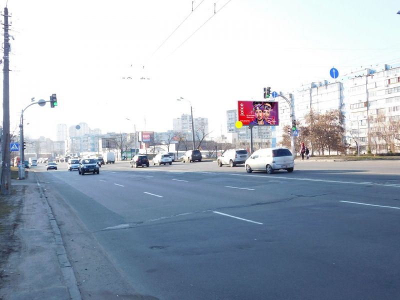 Роллер/Призматрон, Киев, Маяковського пр-т 21, супермаркет "Екомаркет", рух в напрямку Північного мосту