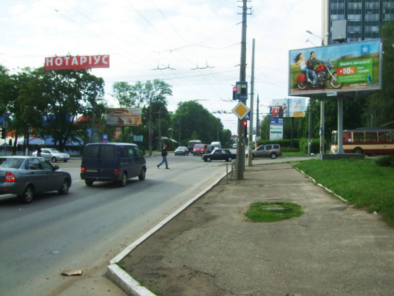 Билборд в Черновцах на ул Главная (Головна)