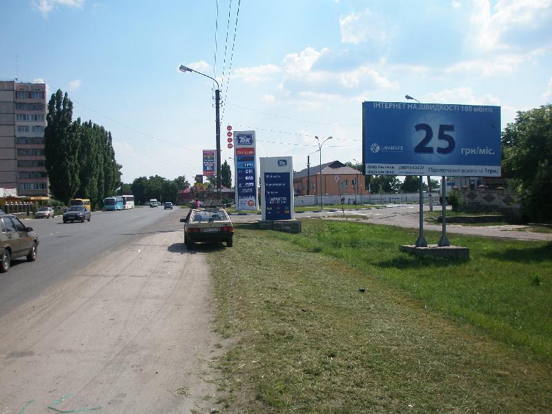 Рекламный щит в Василькове на ул. Декабристов