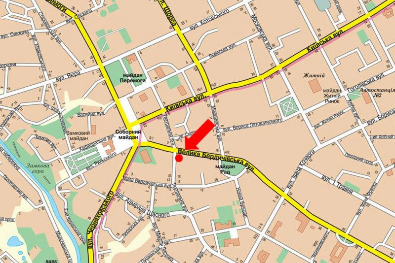 Ситилайт, Житомир, Бердичівська вул., 4 / Театральна вул., навпроти магазину "Брейн", Автодорожного коледжу, на світлофорі