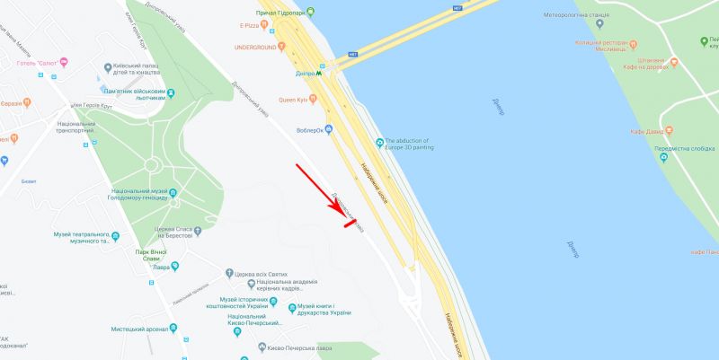 Ситилайт, Киев, Дніпровський узвіз, 400 м до повороту на Набережне шосе, рух в напрямку з центру