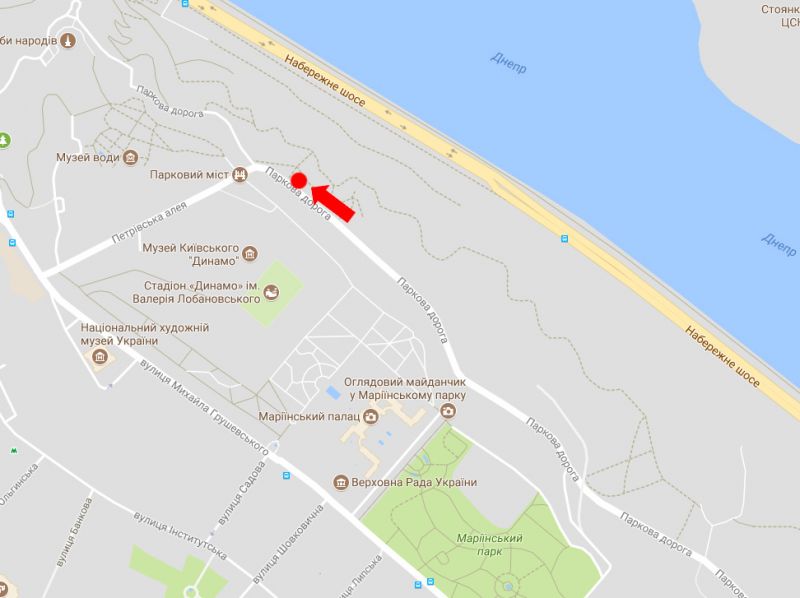Ситилайт, Киев, Паркова дорога вул., 50 м. до Паркового мосту, в бік Грушевського вул., Європейської пл.