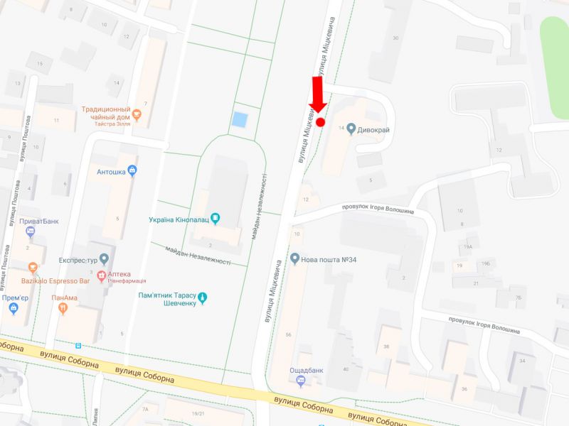 Сітілайт, Рівне, Міцкевича вул., 14 / Незалежності пл., зупинка "Перинатальний центр", біля кінотеатру "Україна", в бік Соборної вул., B2