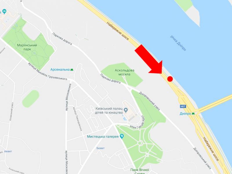 Беклайт, Київ, Набережне шосе вул., 300 м. до ст.м. "Дніпро", з боку Подолу