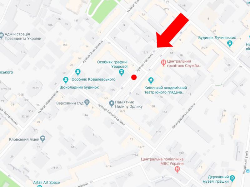 Сітілайт, Київ, Липська вул., 16 / пров. Липський, навпроти ресторану "Липський особняк", в сторону вул. Орлика