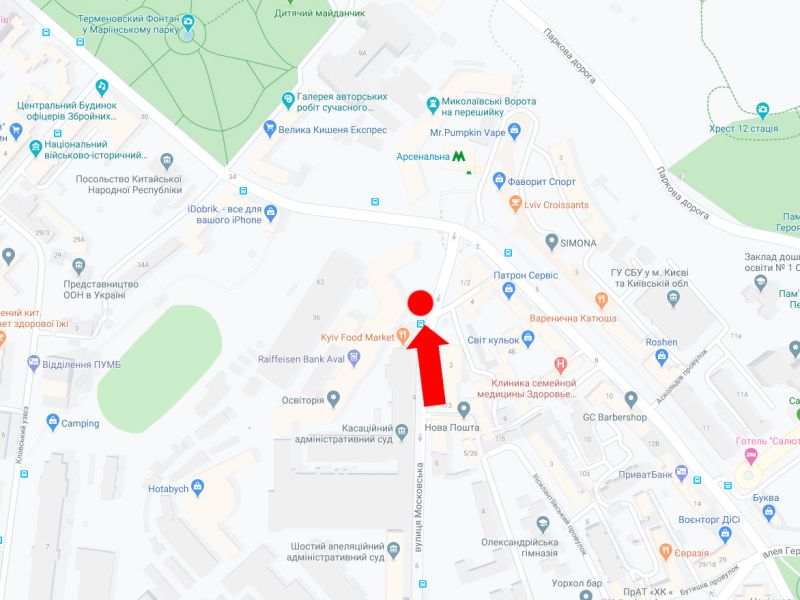 Ситилайт, Киев, Московська вул., 2, біля ресторанів "Kyiv Food Market", в сторону ст. м. "Арсенальна"