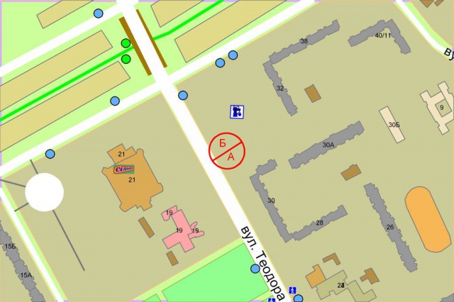 Ролер/Призматрон, Київ, Рейгана (Драйзера Теодора) вул., навпроти буд. 21