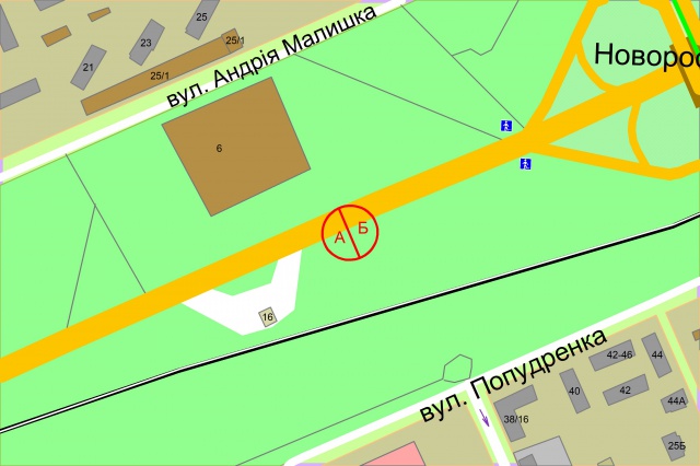 Беклайт, Київ, Броварський проспект, (М) "Чернігівська" (перед АЗС "ОККО", рух в напрямку Броварів)