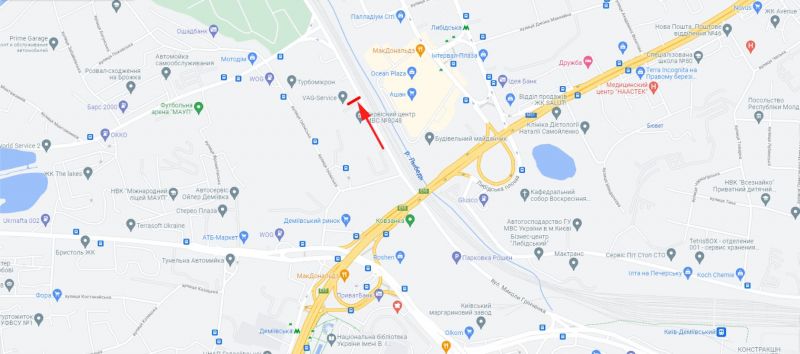 Ролер/Призматрон, Київ, Грінченка М. вул. 18, супермаркет Ашан, ТЦ "Оушен Плаза", рух в напрямку центру