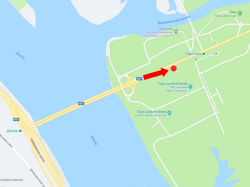 Роллер/Призматрон, Киев, Броварський пр., за мостом метро, ??300 м ст. м. "Гідропарк", з центру