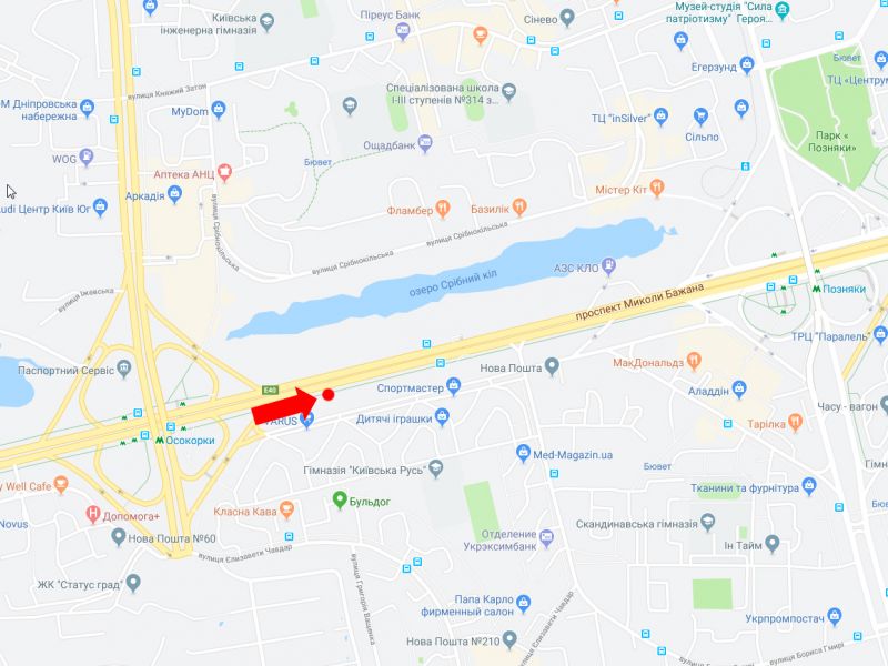 Роллер/Призматрон, Киев, Бажана пр. 12, ст. м. "Осокорки", біля супермаркету "Varus", в сторону ст.м. "Позняки", з центру