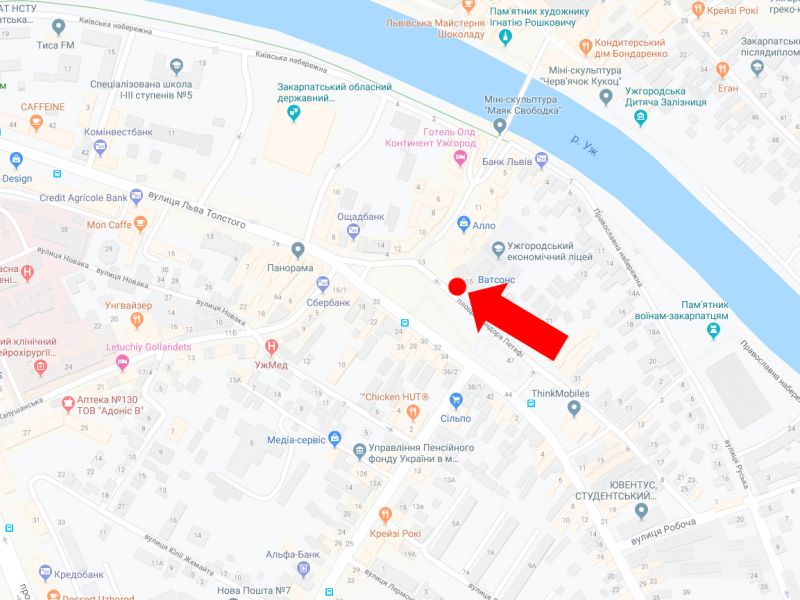 Сітілайт, Ужгород, Шандора Петефі пл., 15, центр, в бік пр. Свободи, зупинка