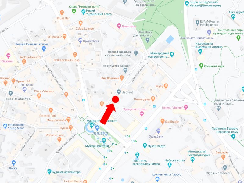 Сітілайт, Київ, Костьольна вул. 6, навпроти ресторану "Pache", в сторону вул. Трьохсвятительська
