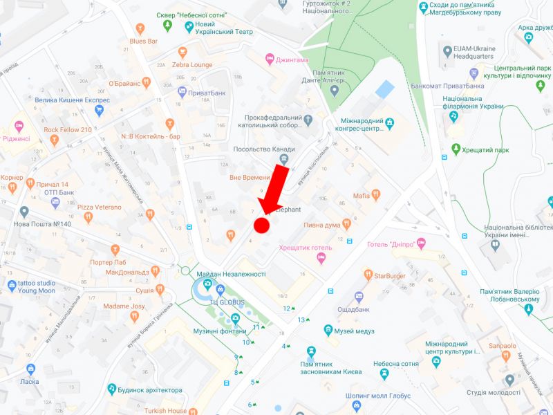 Сітілайт, Київ, Костьольна вул. 6, навпроти ресторану "Pache", в сторону Майдан Незалежності