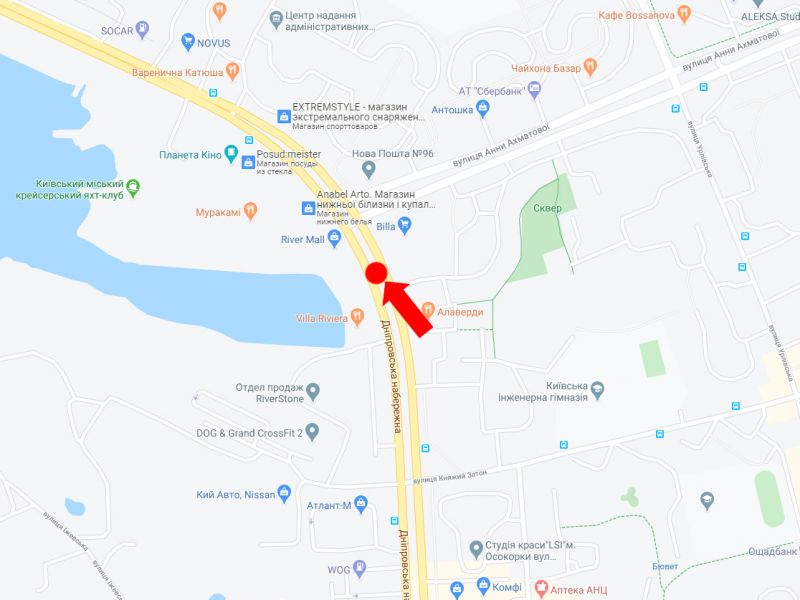 Led екран/Відеоборд, Київ, Дніпровська набережна вул., 49 - вул. Ахматової, роздільник, біля ТРЦ "River Mall", світлофор, в сторону мосту Патона, (ролик 10 сек, 1 вихід/1,5 хвилини)