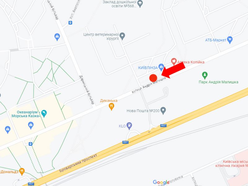 Ролер/Призматрон, Київ, Малишка вул., 15/1, супермаркет "Фора", в бік универмагу "Дитячий світ"
