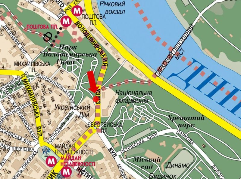 Скрол/Сітілайт, Київ, Володимирський узвіз, 100м від Європейської пл., в бік Європейської пл.