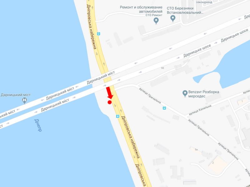 Скрол/Сітіборд, Київ, Дніпровська набережна / вул. Причальна, біля залізничного мосту, на світлофорі, в сторону вул. Здолбунівської, пр. Бажана