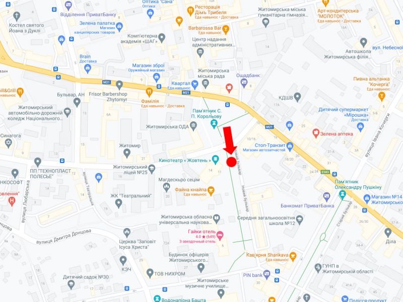 Скролл/Ситиборд, Житомир, Корольова пл. / бул. Новий, біля кинотеатру "Жовтень" і міськради, центр