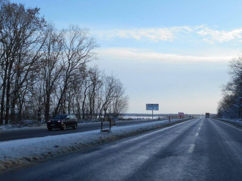 Білборд/Щит, Траси, траса М-05 Київ-Одеса, км 95+450 ліво, через 1.1км після разв'язки Біла Церква-Тараща