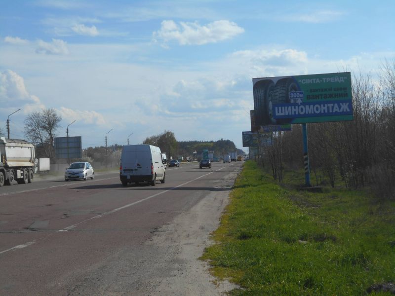 Билборд/Щит, Трассы, с. Калинівка, чернігівська траса, траса М-01 "Київ-Чернігів-Нові Яриловичі", км 31+100 ліво, біля VEKA Україна, за 415м до повороту на вул. Ігорєва