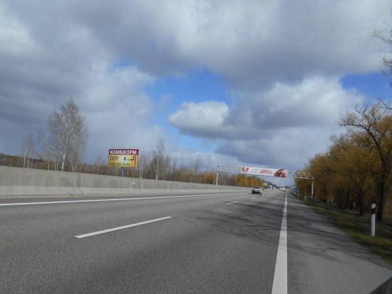 Билборд/Щит, Трассы, смт. Калинівка, траса М-05 Київ-Одеса, км 34+395 право, через 800м після розв'язки на м. Васильків та смт. Калинівка