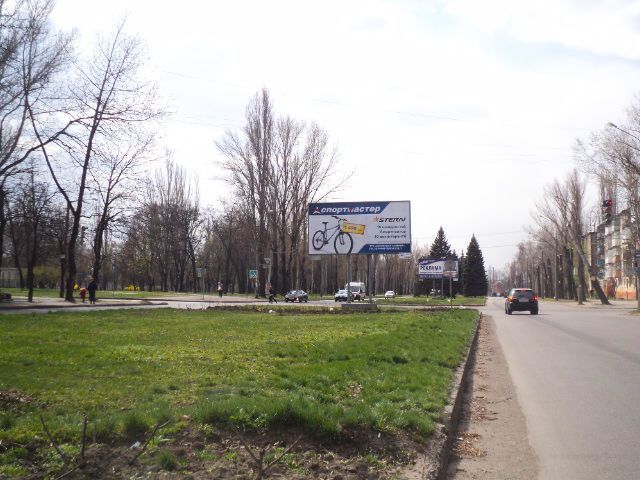 Білборд/Щит, Кривий Ріг, Васякина вул., 2 - Героїв АТО вул., 79-б, до Соборности вул.