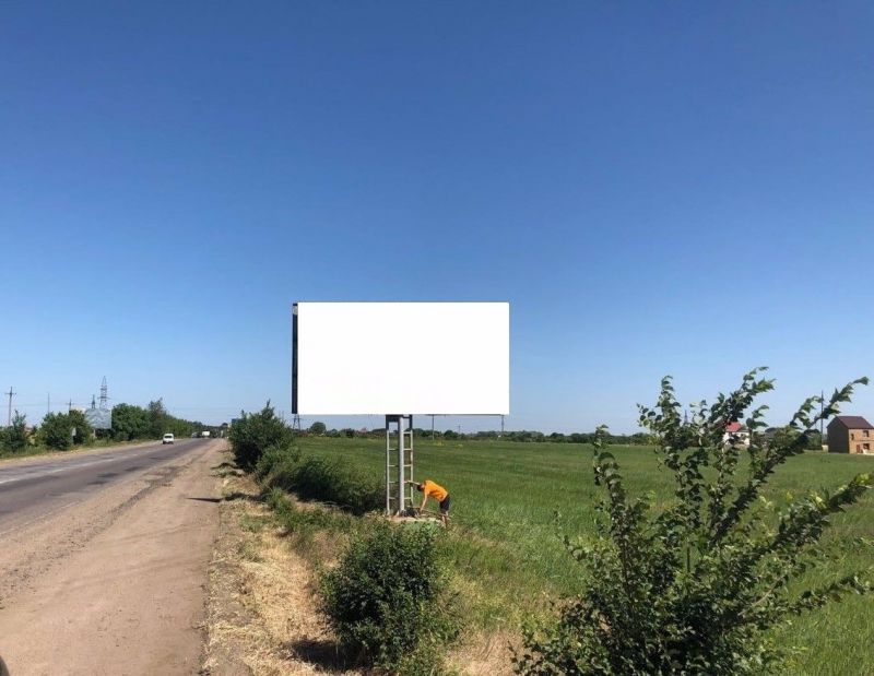Билборд/Щит, Трассы, Одеса - Кучургани транспорт прямує в м. Одеса (1 км до 2х стовпів)