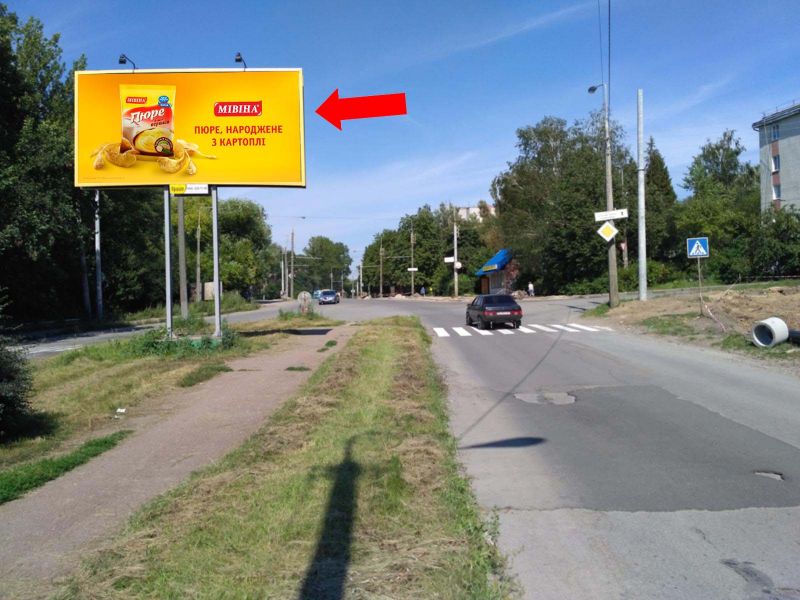 Билборд/Щит, Тернополь, Бережанська вул. / Тролейбусна вул., роздільник, в центр