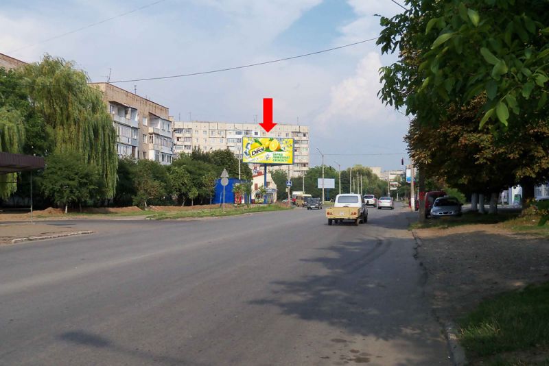 Билборд/Щит, Черновцы, Південно-Кільцева вул., 23 / Героїв Крут бул., біля ринку, в бік Головної вул.