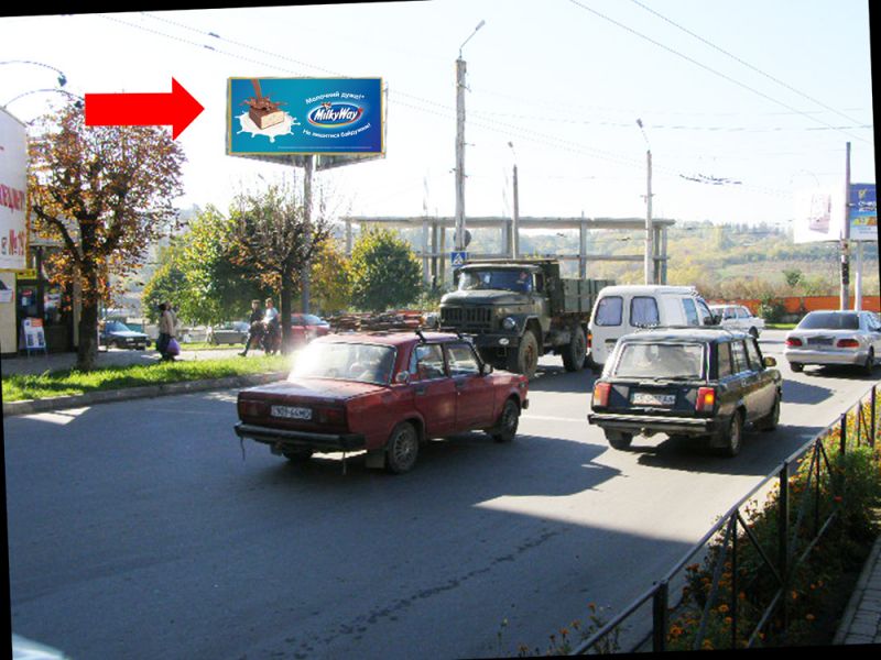 Билборд/Щит, Черновцы, Героїв Майдану вул. (кол. Червоноармійська вул.), 115 / Комарова вул., з центру