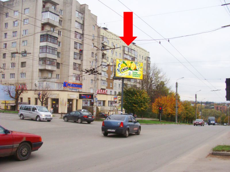 Билборд/Щит, Черновцы, Героїв Майдану вул. (кол. Червоноармійська вул.), 115 / Комарова вул., з центру