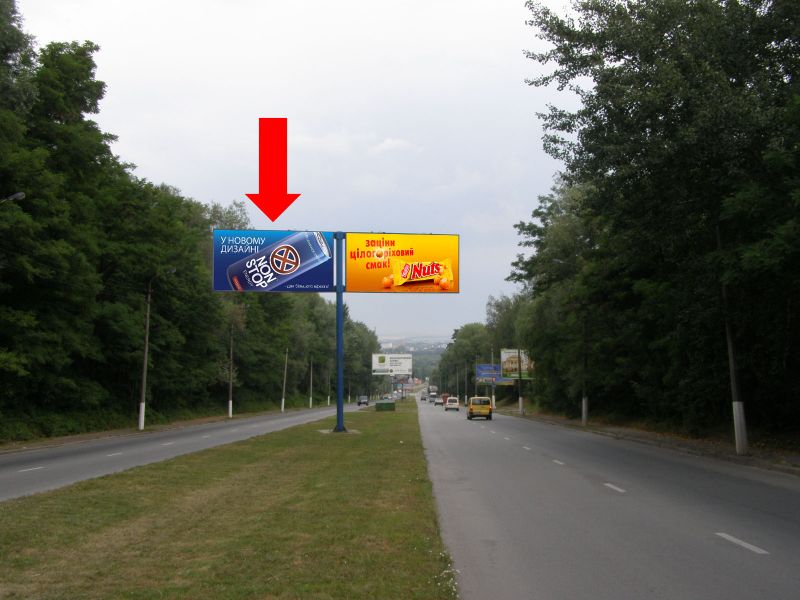 Билборд/Щит, Черновцы, Ізмайлівська вул., біля ринку "Калиновський", роздільник, з центру до ринку, ліва