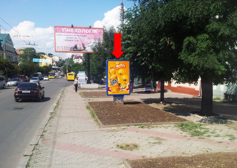 Ситилайт, Черновцы, Героїв Майдану вул. (кол. Червоноармійська вул.), 37 / Садова вул., в центр