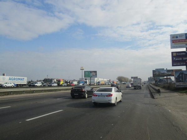 Білборд/Щит, Київ, вул. В.Кільцева - автоцентр "VOLVO"/ NOVUS / МакДоналдс - в напр. Одеської пл.