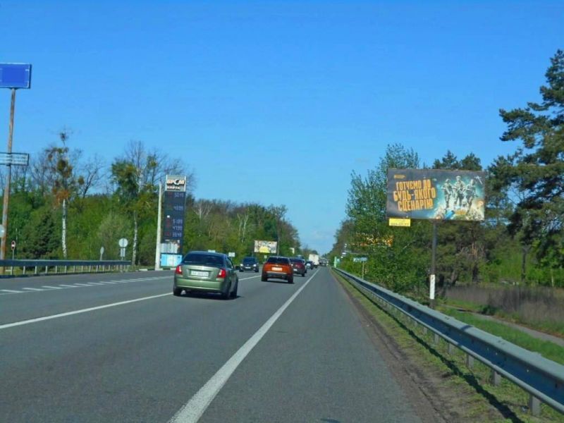 Білборд/Щит, Буча, м. Буча, траса М-07 "Київ-Ковель", км 31+900 право, біля ЖК "Форест Ленд", навпроти АЗС БРСМ Нафта, через 950м після повороту на автошлях Т1001 та смт. Ворзель // з Києва
