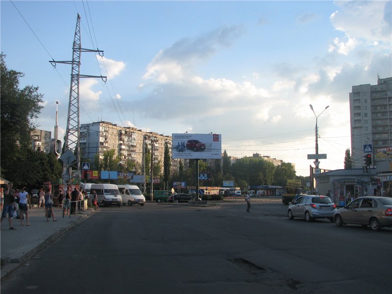 Билборд/Щит, Николаев, Площадь Победы, на разделителе