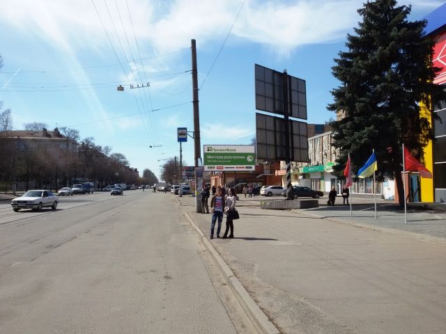 Білборд/Щит, Кривий Ріг, Соборності вул., 35 (Цирк, РК "Голливуд"), до ринку