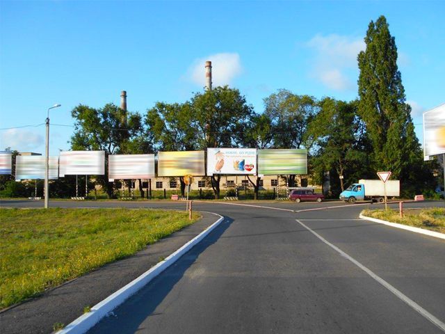 Білборд/Щит, Кривий Ріг, Бикова вул., 31а, (ТЦ “Епіцентр”), виїзд з стоянки