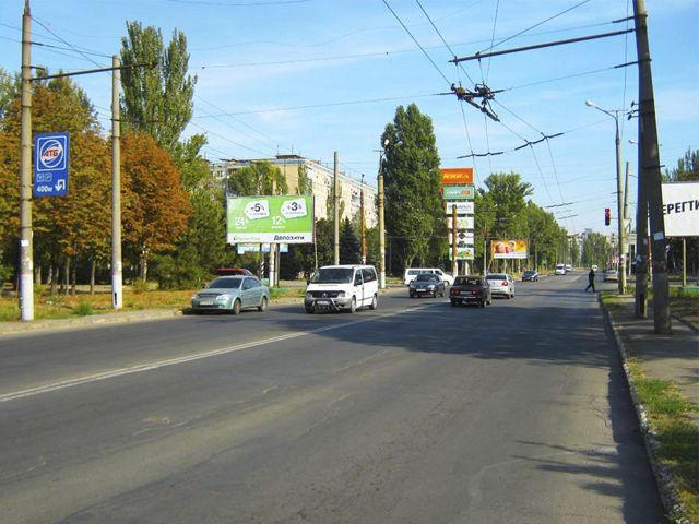 Білборд/Щит, Кривий Ріг, мкр. 4-й Зарічний,31 (перехрестя вул.Десантной та вул.Кресовської) до вул. Електрозаводська