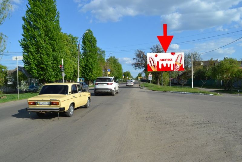 Билборд/Щит, Дергачи, Дергачі-вул. Сумський шлях-міськрада-у бік Харкова