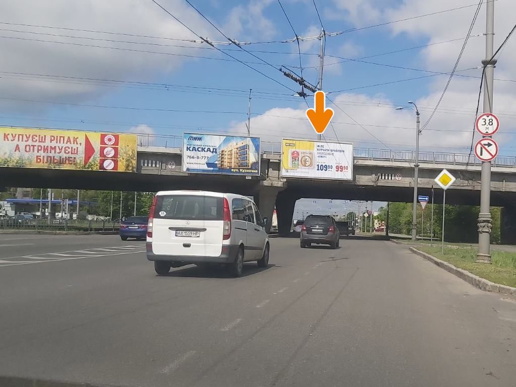 Роллер/Призматрон, Харьков, Героїв Харкова пр-кт, 247 - Льва Ландау пр-кт А (до центру правий) (А)