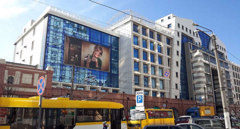 Реклама на фасадах/Брандмауэр, Одесса, ул Пантелеймоновская ТЦ Новый Привоз